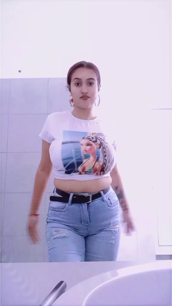 @Alexandra🤍👑