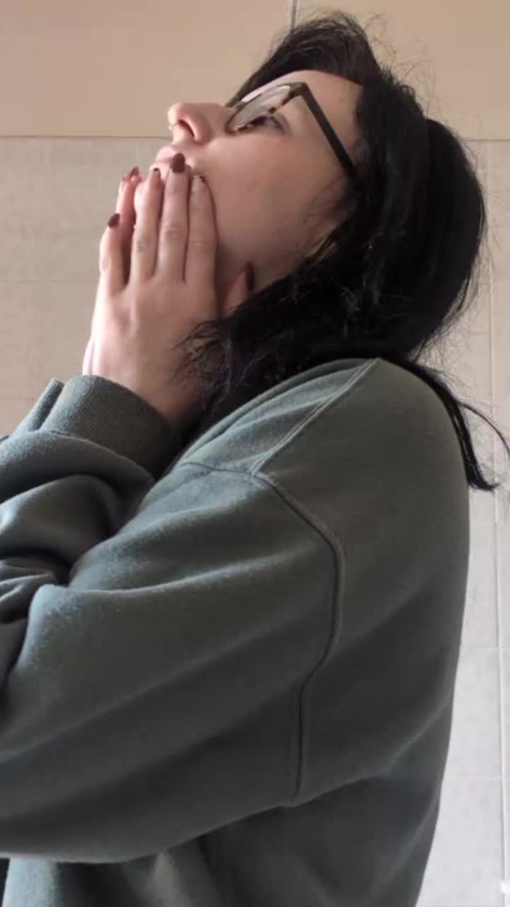 @lizziebeawhoever