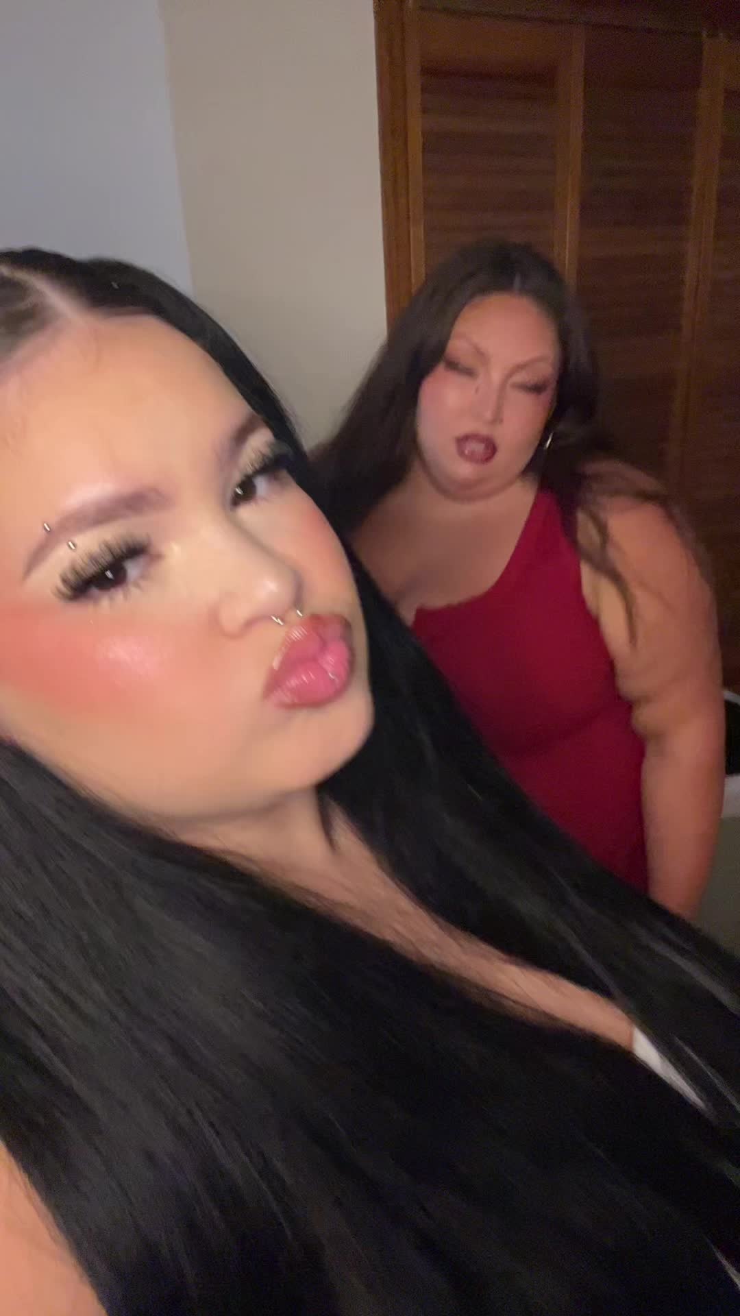 @thelesbianbf