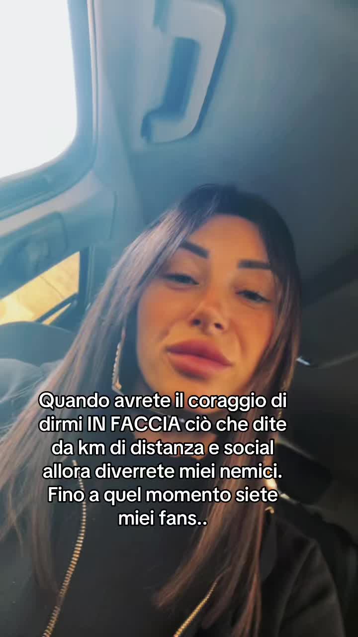 @Luisana-S-C-C.