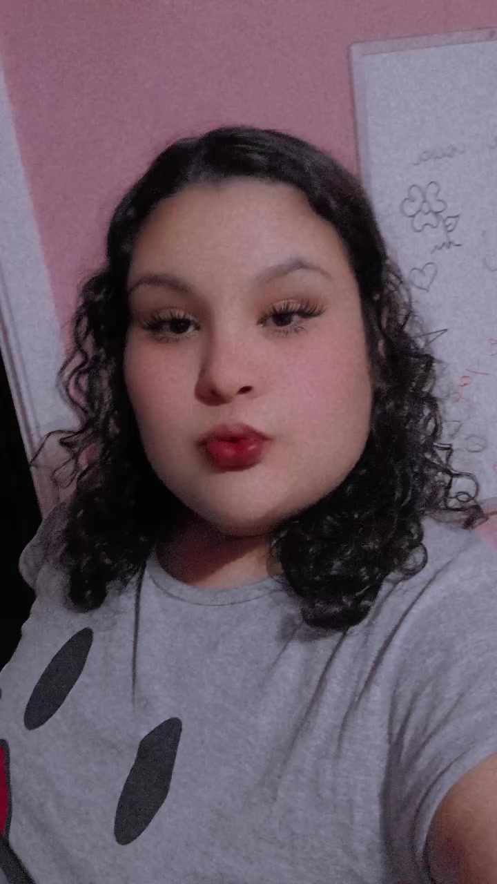 @Emily Sayuri 🦋