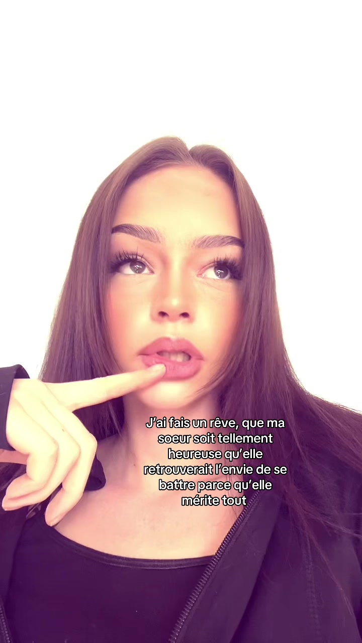 @Riri🦋