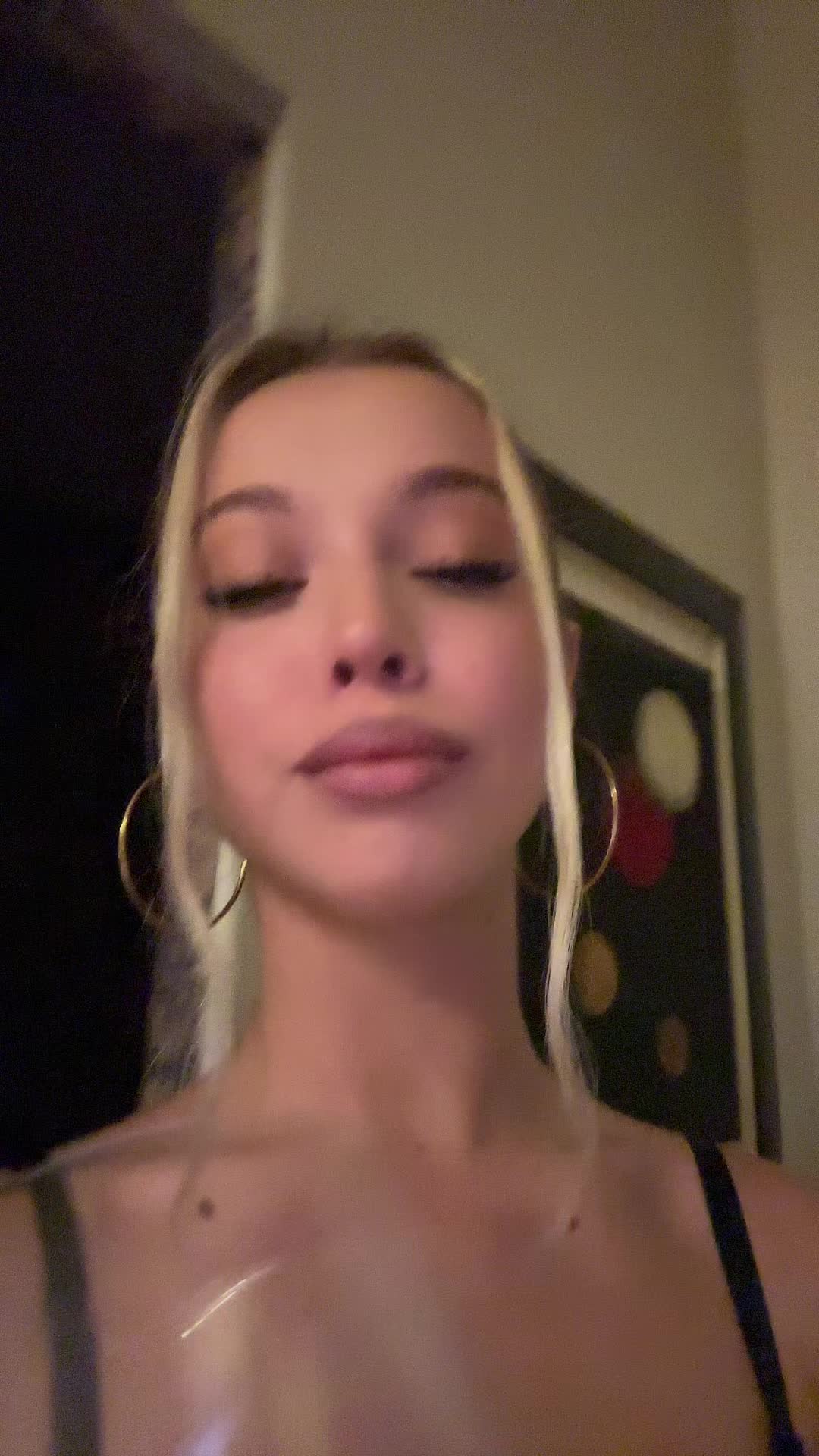 @Miaaapieroni