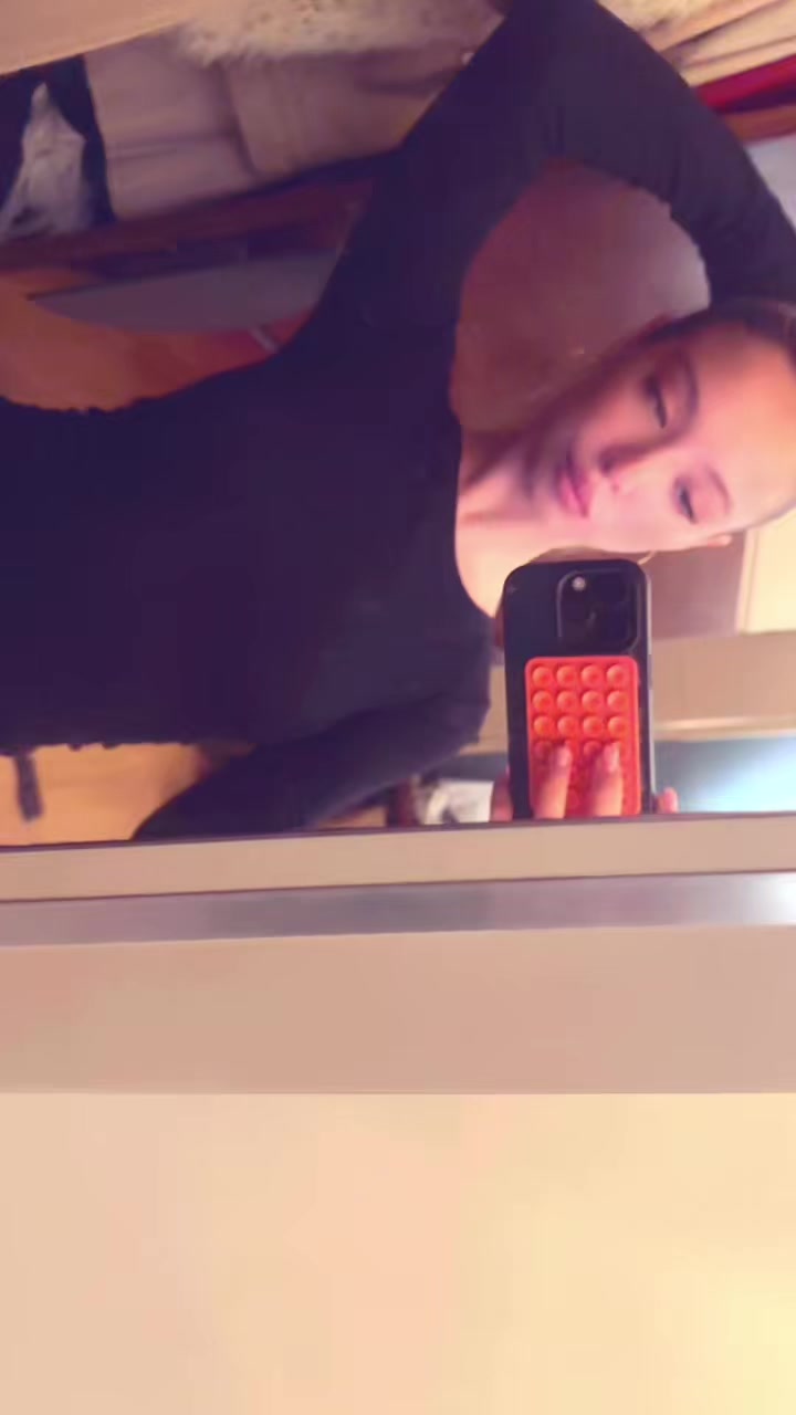 @Miaaapieroni