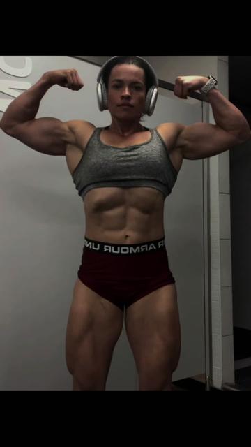 @lolyfitness_