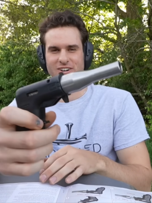 @Erictroooooo