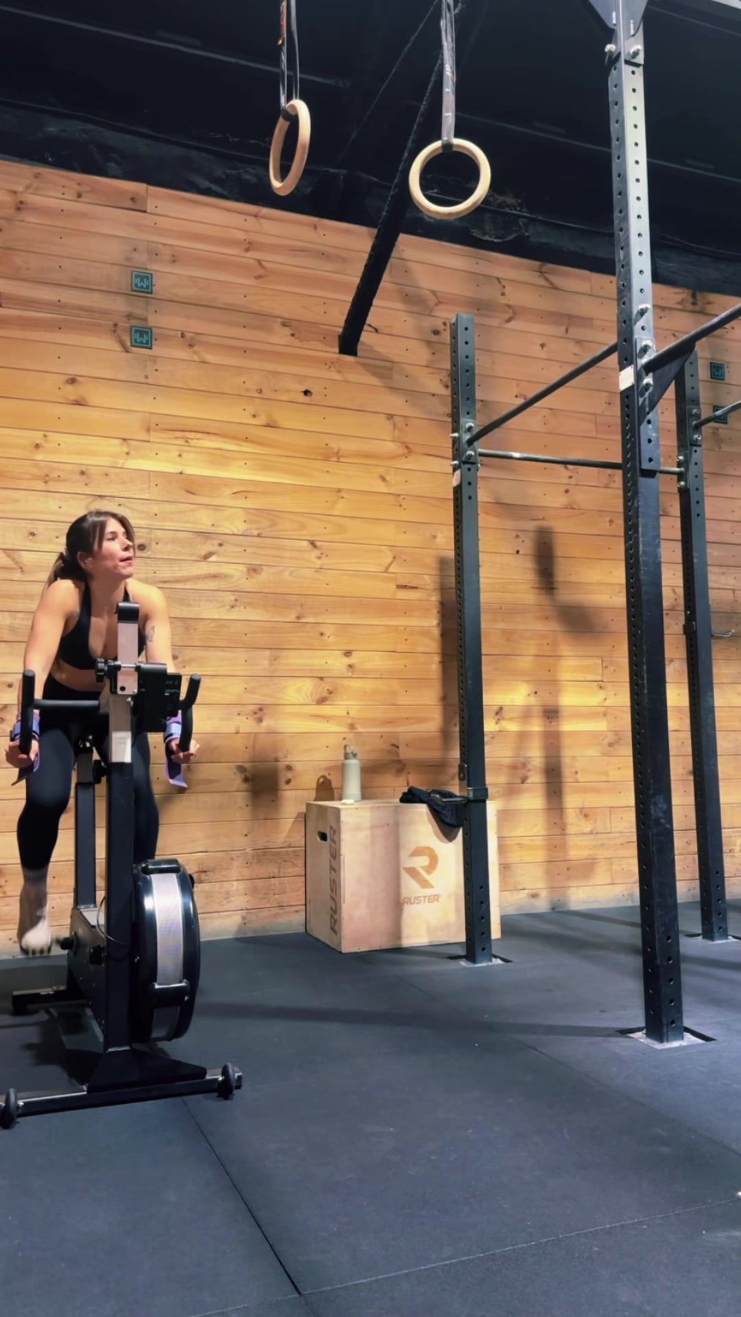 @Ana