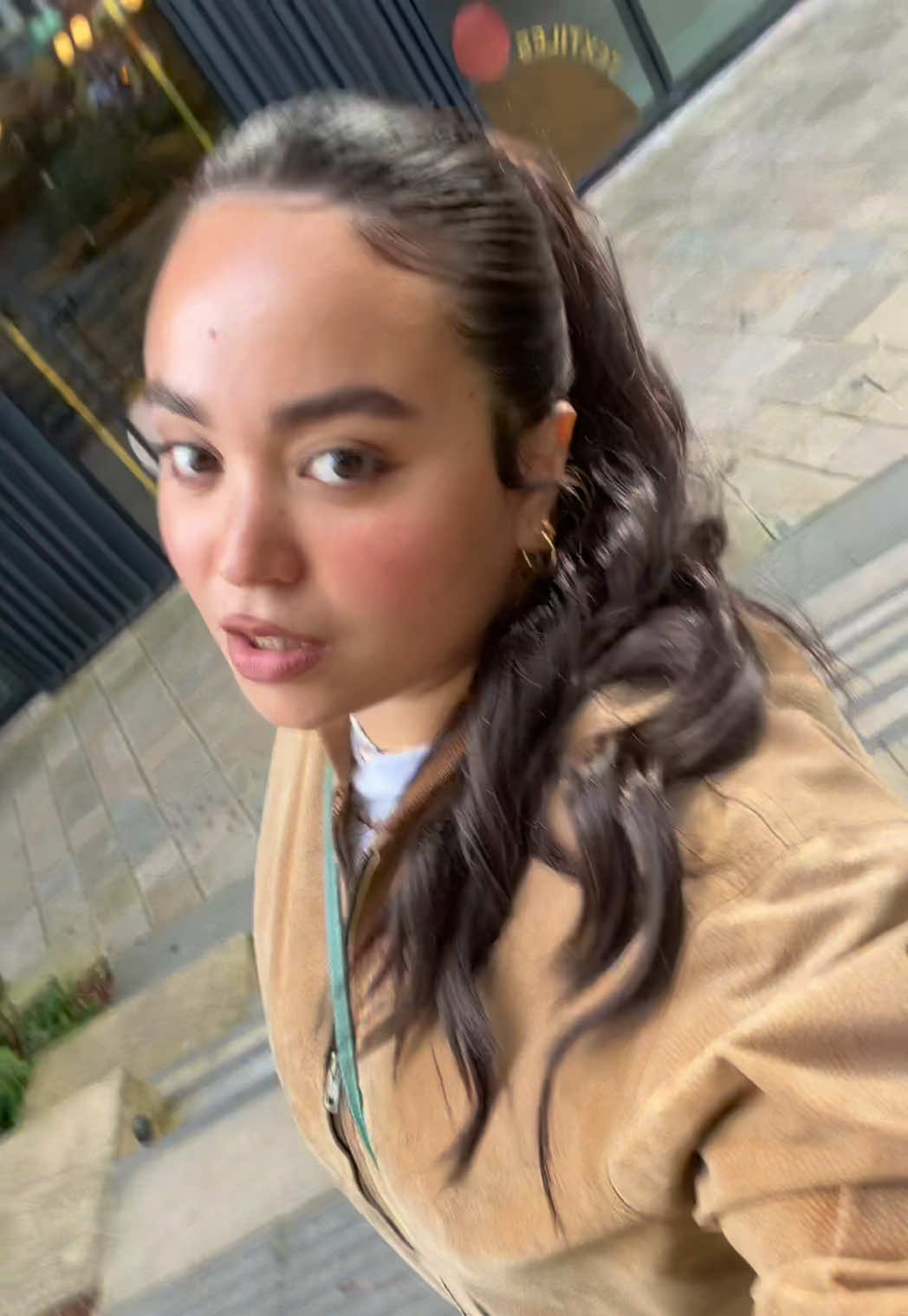 @HEREISAM