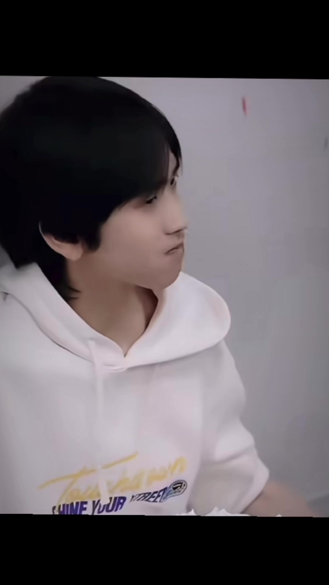 @奇|&bull;𝒒𝒊𝒉𝒂𝒏⋆˚𝜗𝜚˚⋆