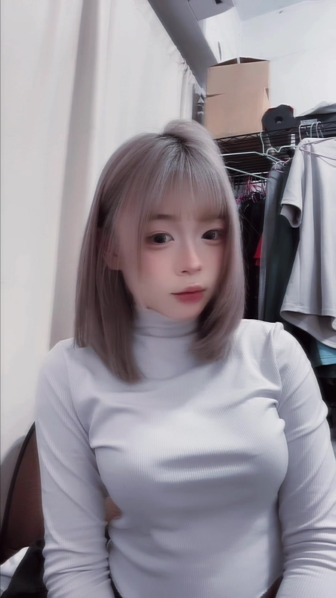 @77🦋