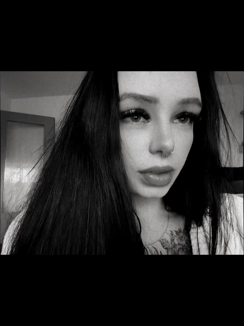 @Alina Marie 🖤