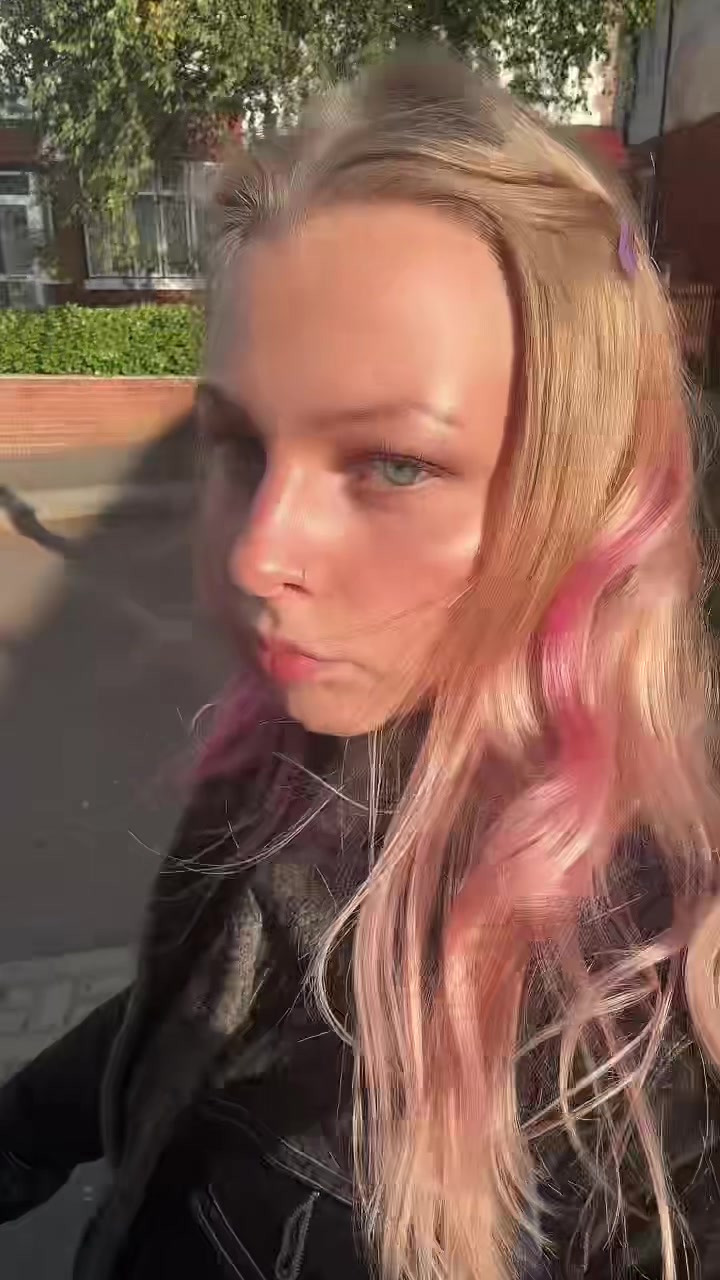 @Lara🐞