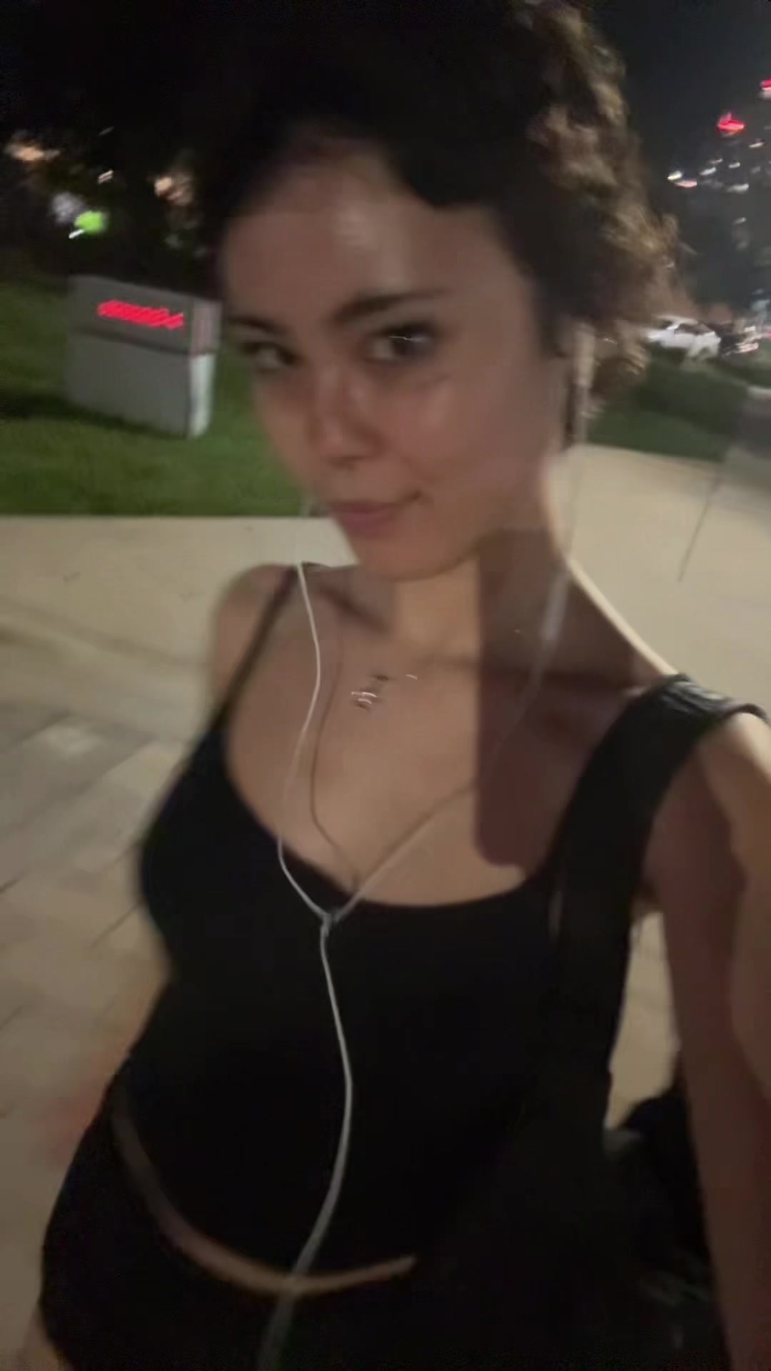@Lily