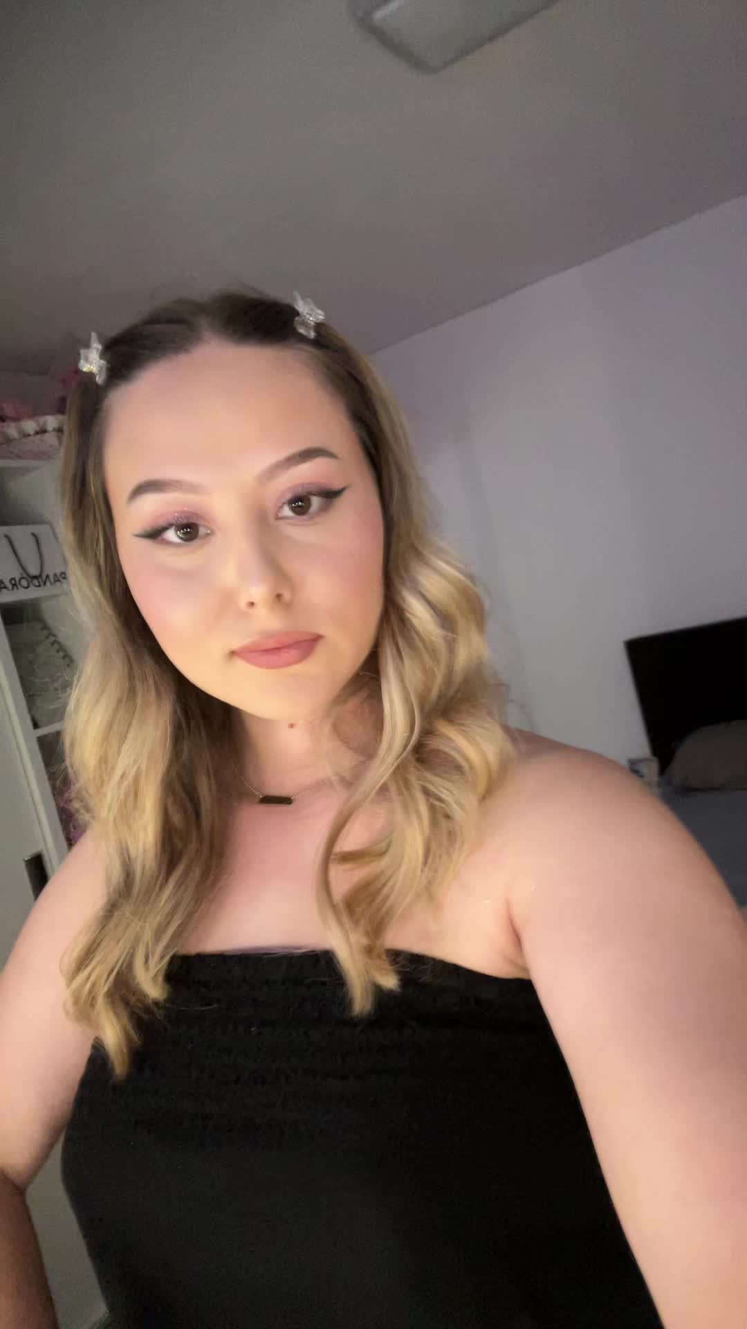 @👸🏼