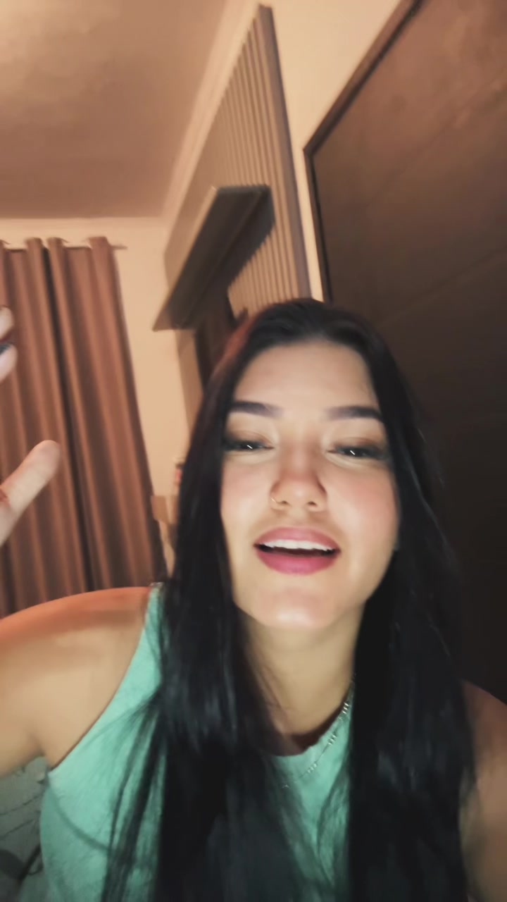 @Emmyaparecida