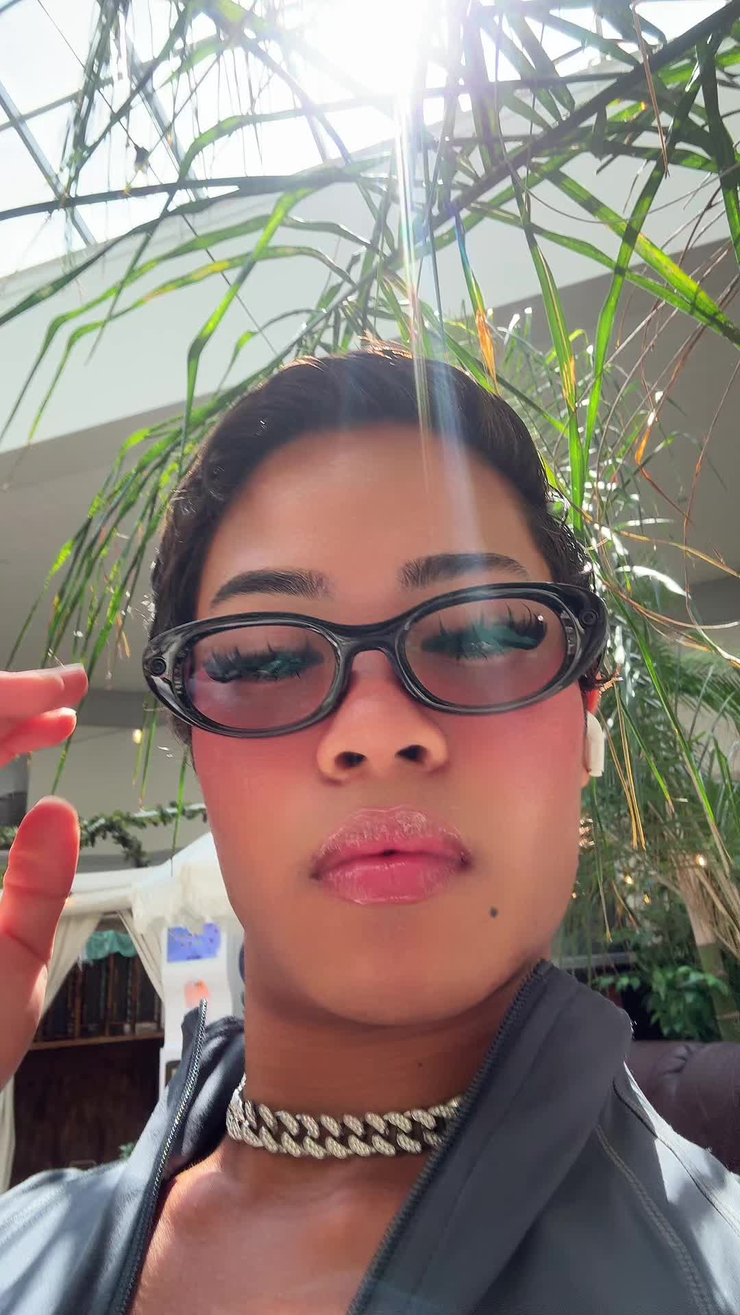 @Jo$hï