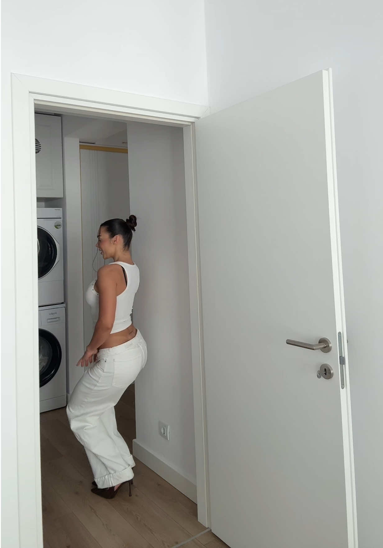 @dianaonisor