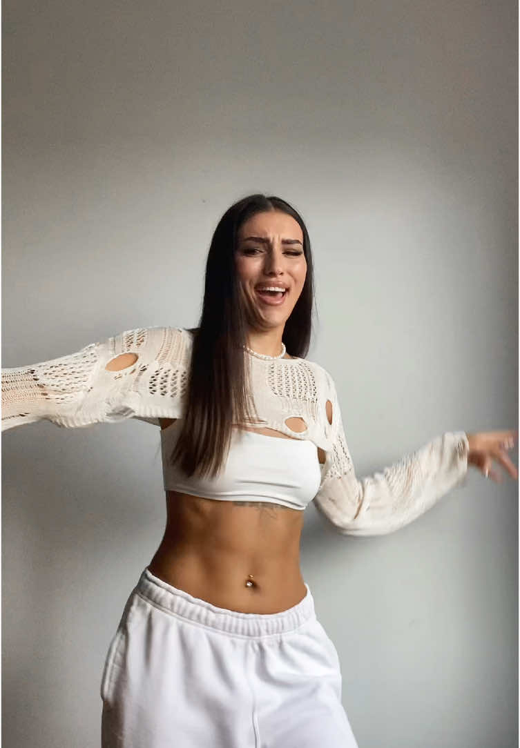 @katieee
