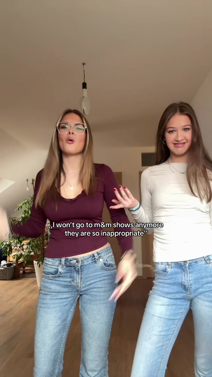 @𝐀 𝐋 𝐈 𝐒 𝐇 𝐀 𝐌&𝐌 𝐕𝐞𝐫