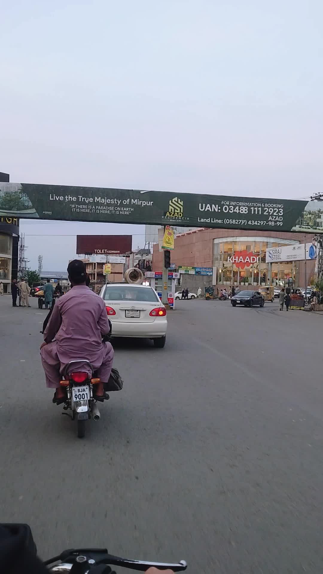 @RAJA KASHMIRI🦅