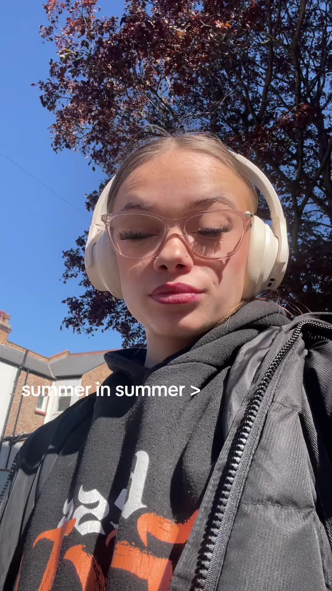 @yaneena