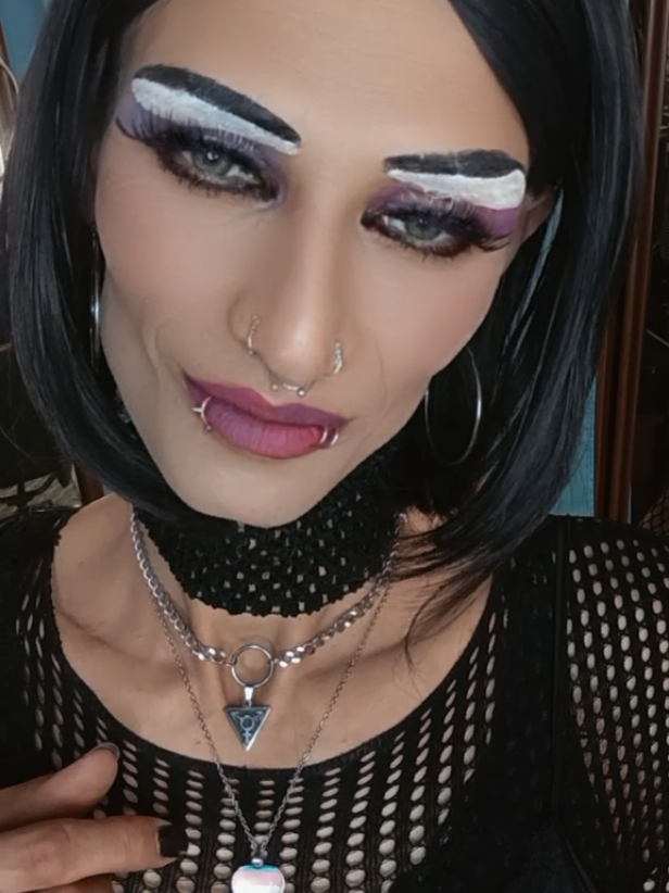 @Lina_crosses