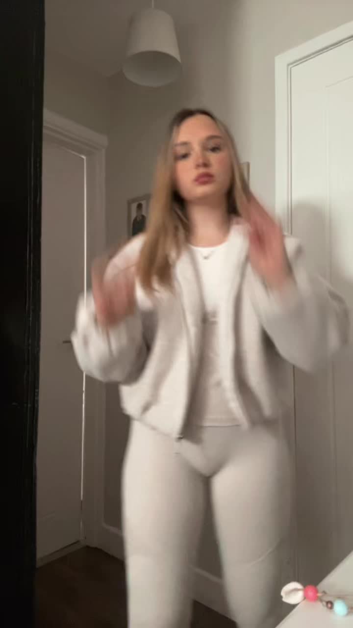 @leahbeth🍒🫶🏽