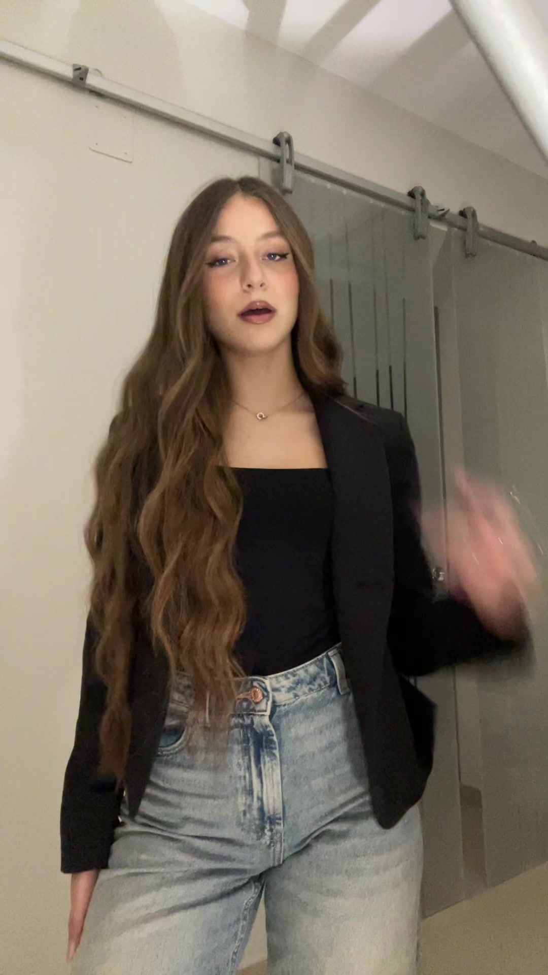 @𝟐𝟐