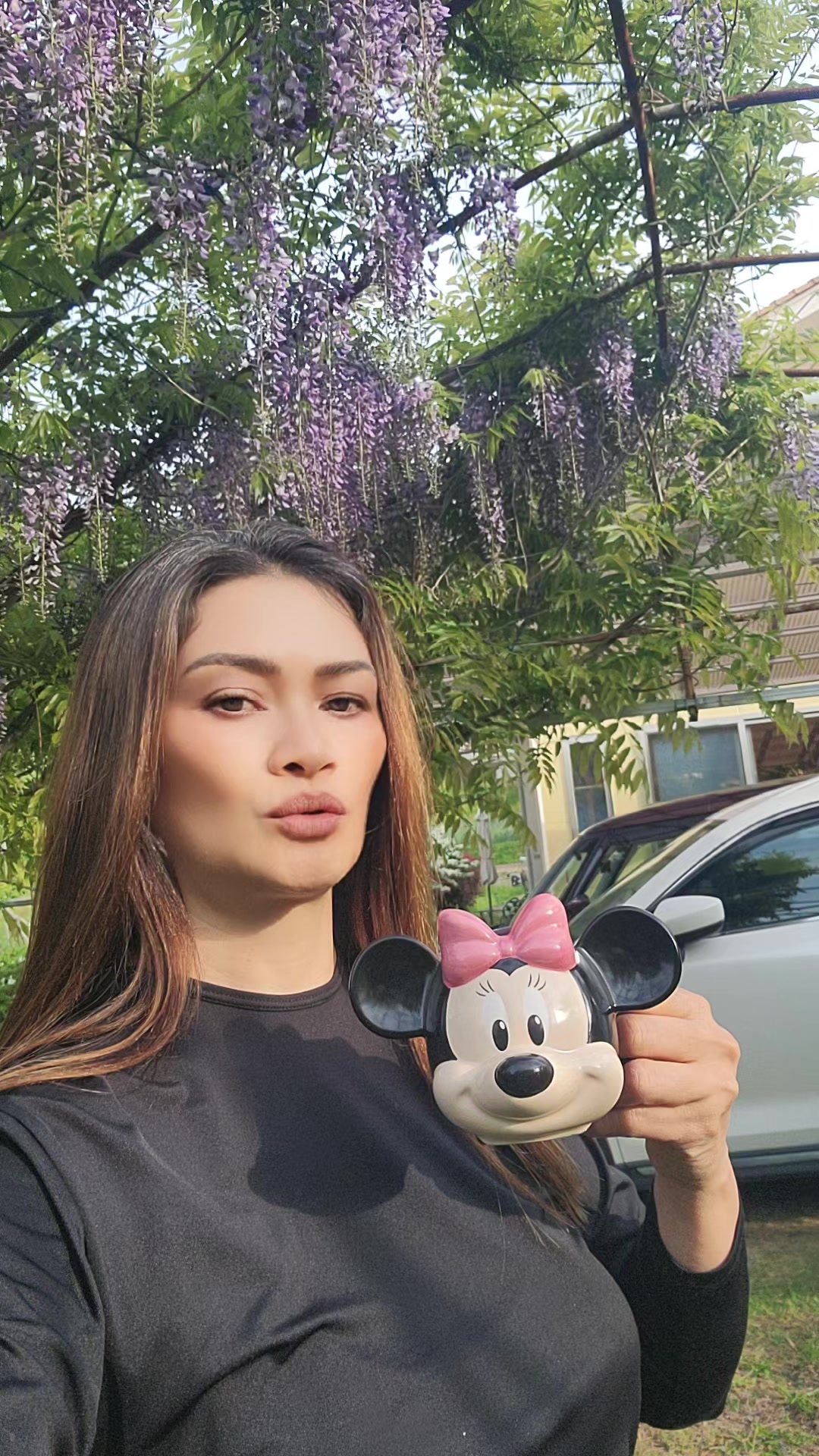 @Ana