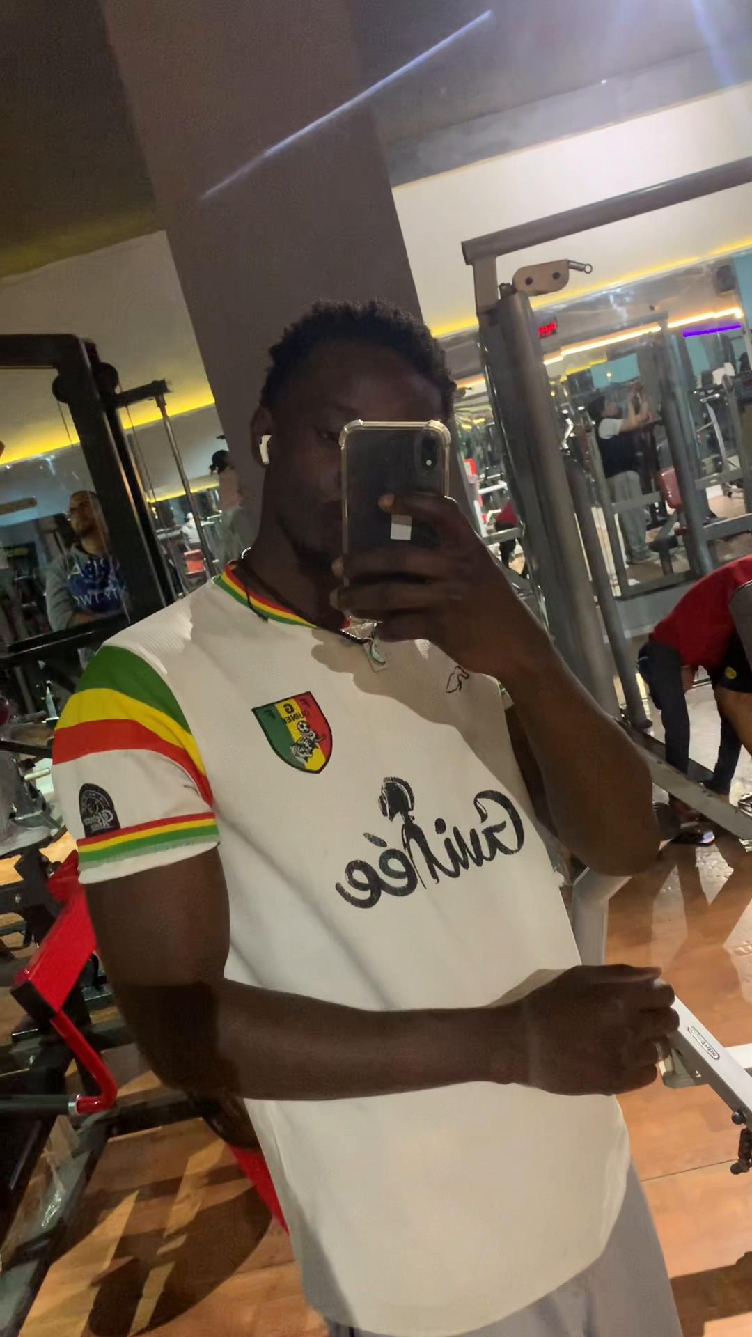 @blackjules23