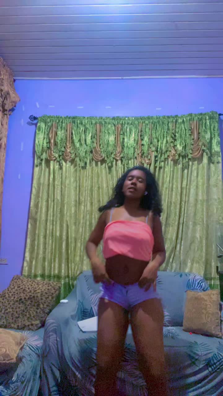 @Ms.bestback_28