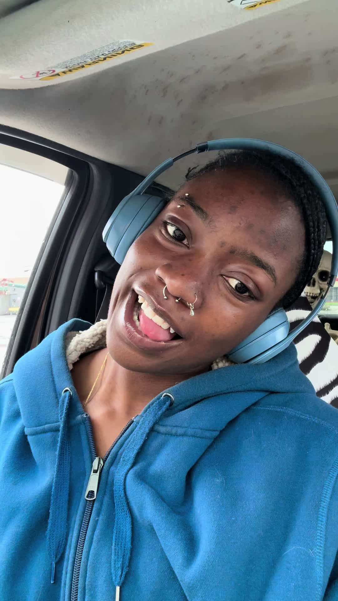 @Sexynini 🪳