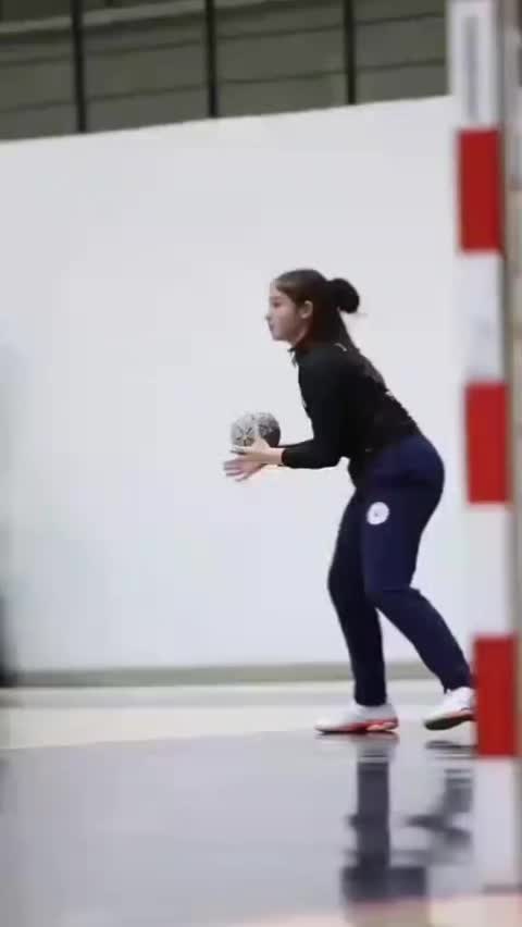 @walebalgirl
