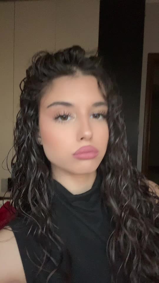 @𝐂 𝐑 𝐈 𝐒 𝐓 𝐈 𝐍 𝐀