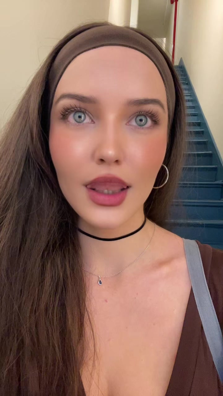 @Ariela