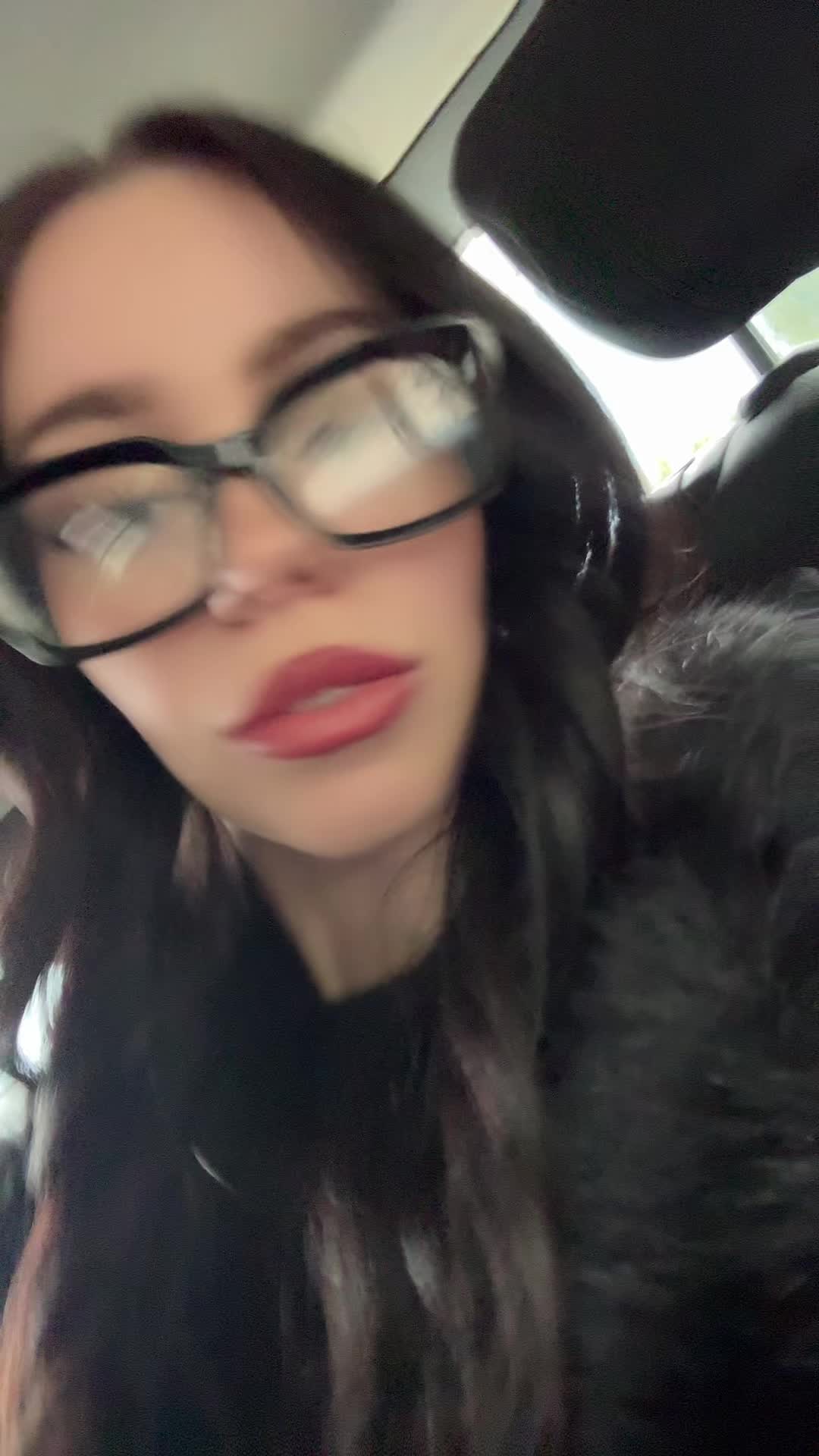 @laura