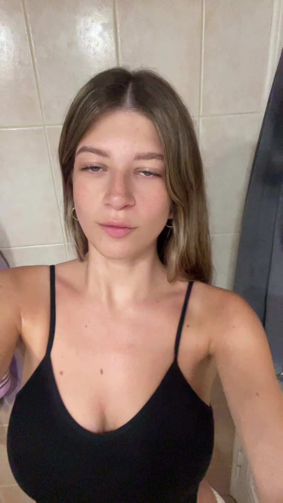 @violettaa