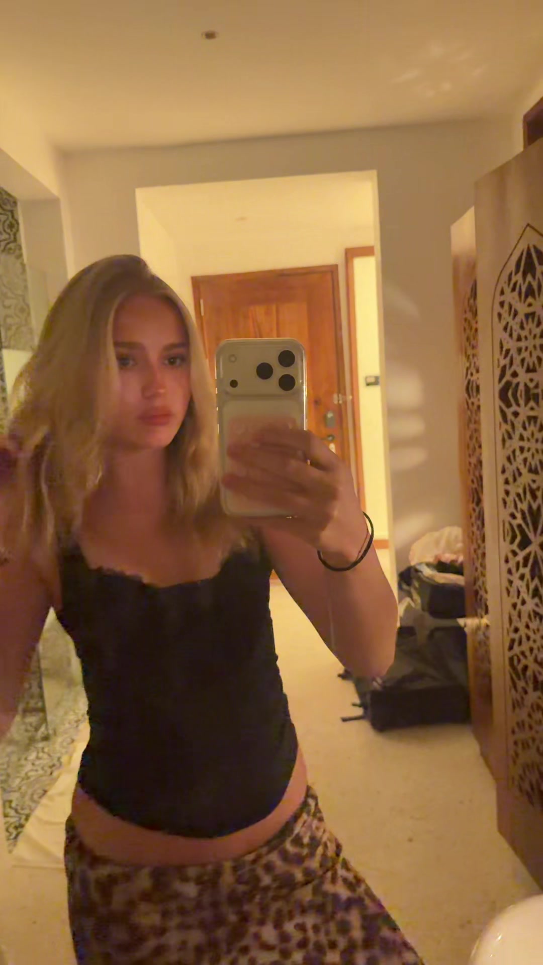 @amelieꨄ