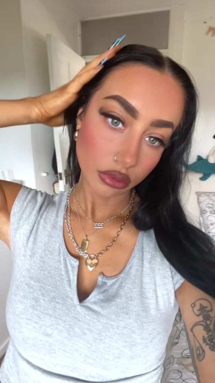 @Lara Rizzle