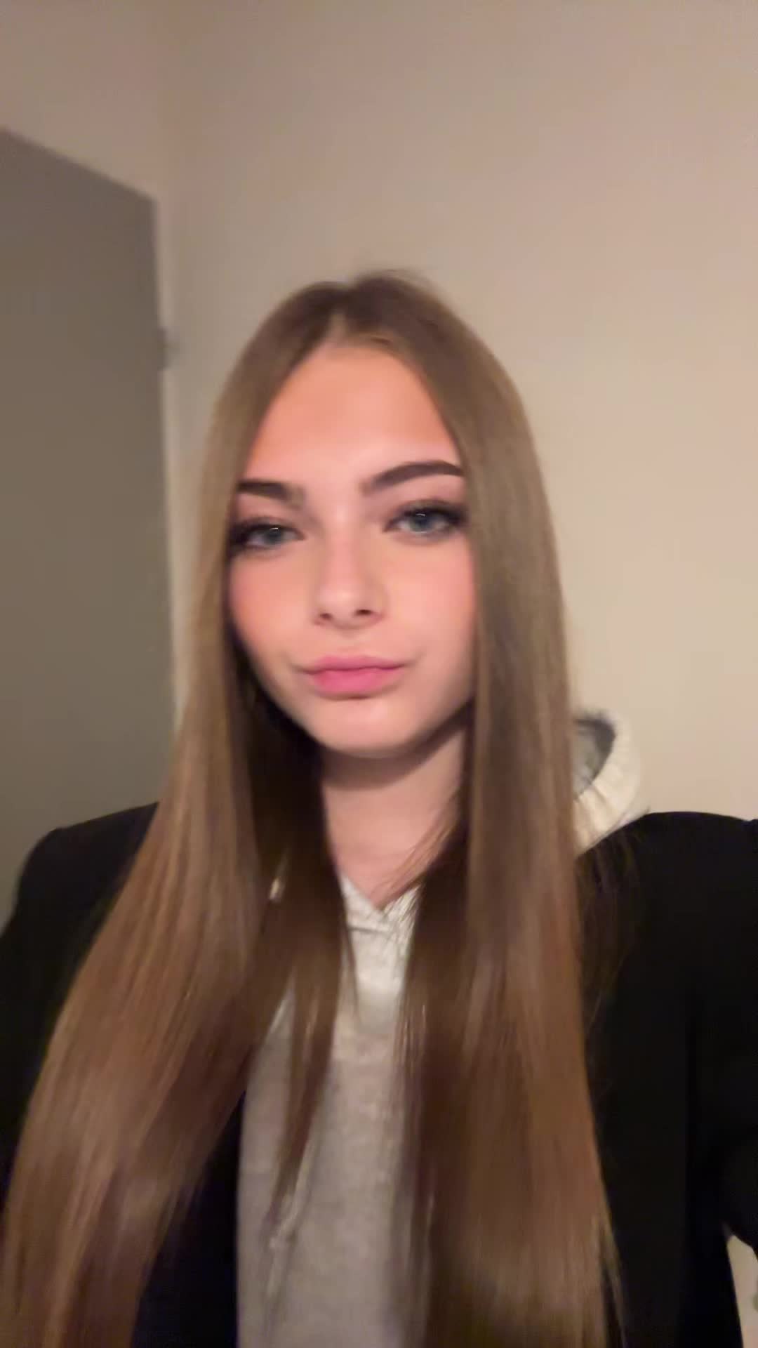 @𝐋𝐈𝐍𝐀_𝐕𝐋