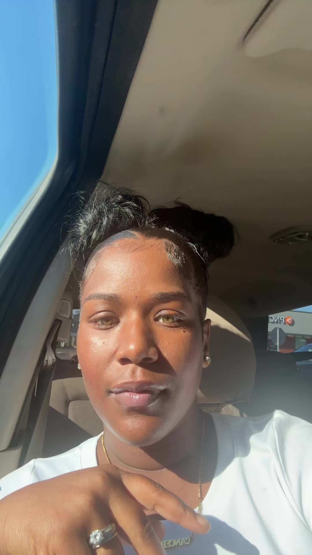 @Beejayy