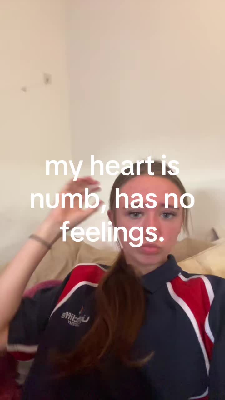 @𝐭𝐚𝐲𝐥𝐨𝐫-𝐫𝐚𝐞.&rsquo;🤍🫶🏽