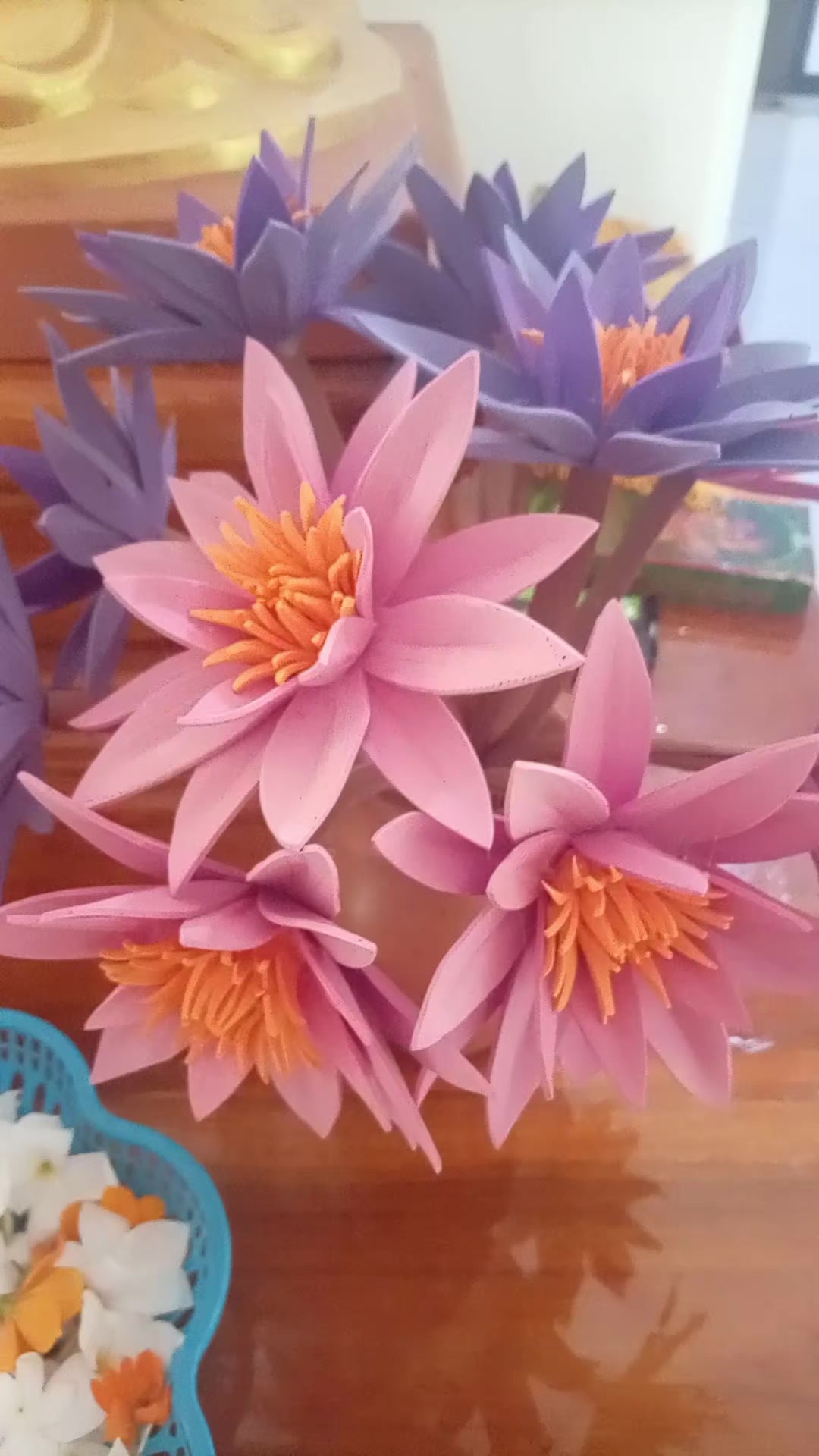 @සබ්බ දානං ධම්ම දානං ජිනාති