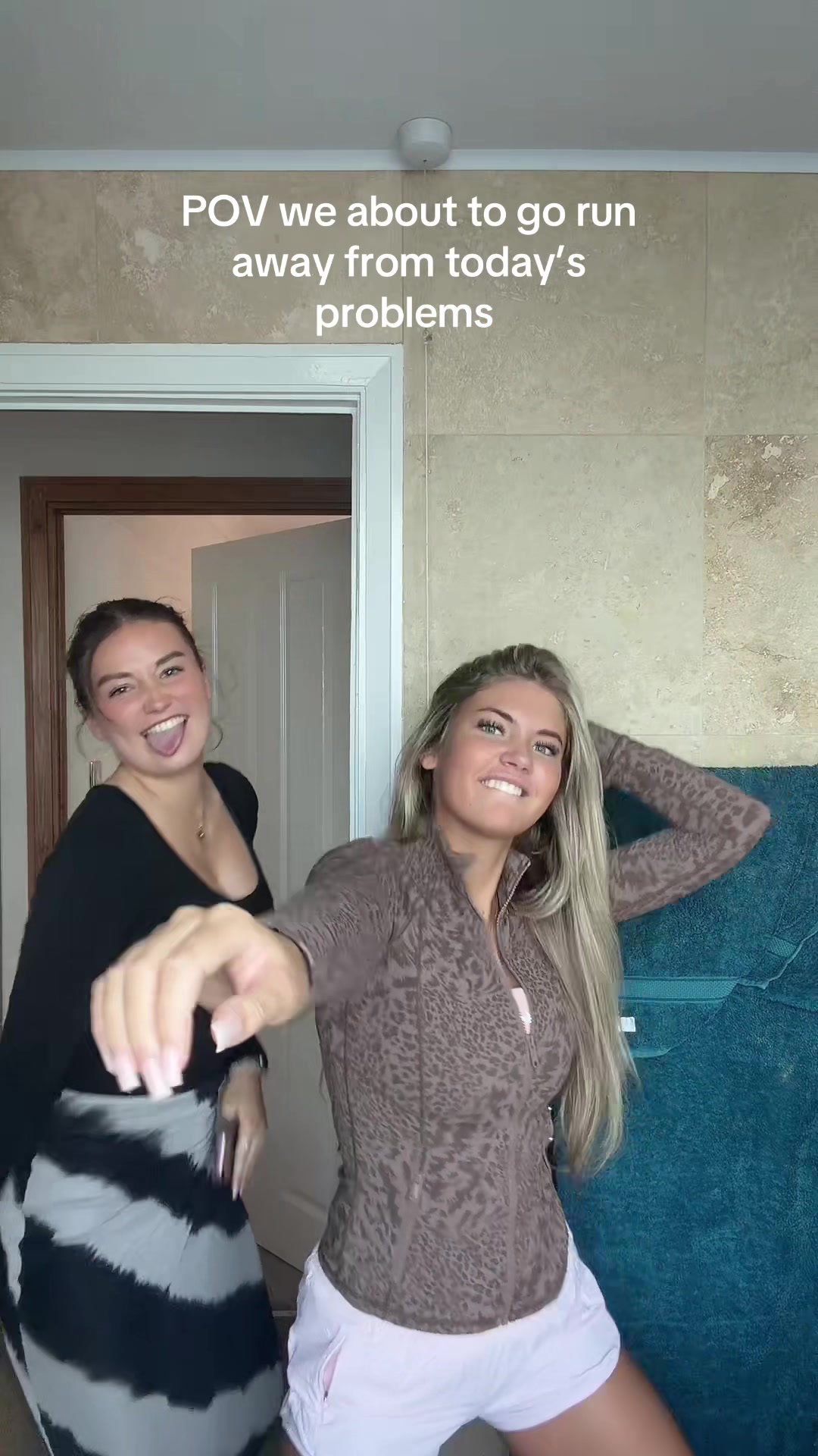 @Chl&ouml; 🐥