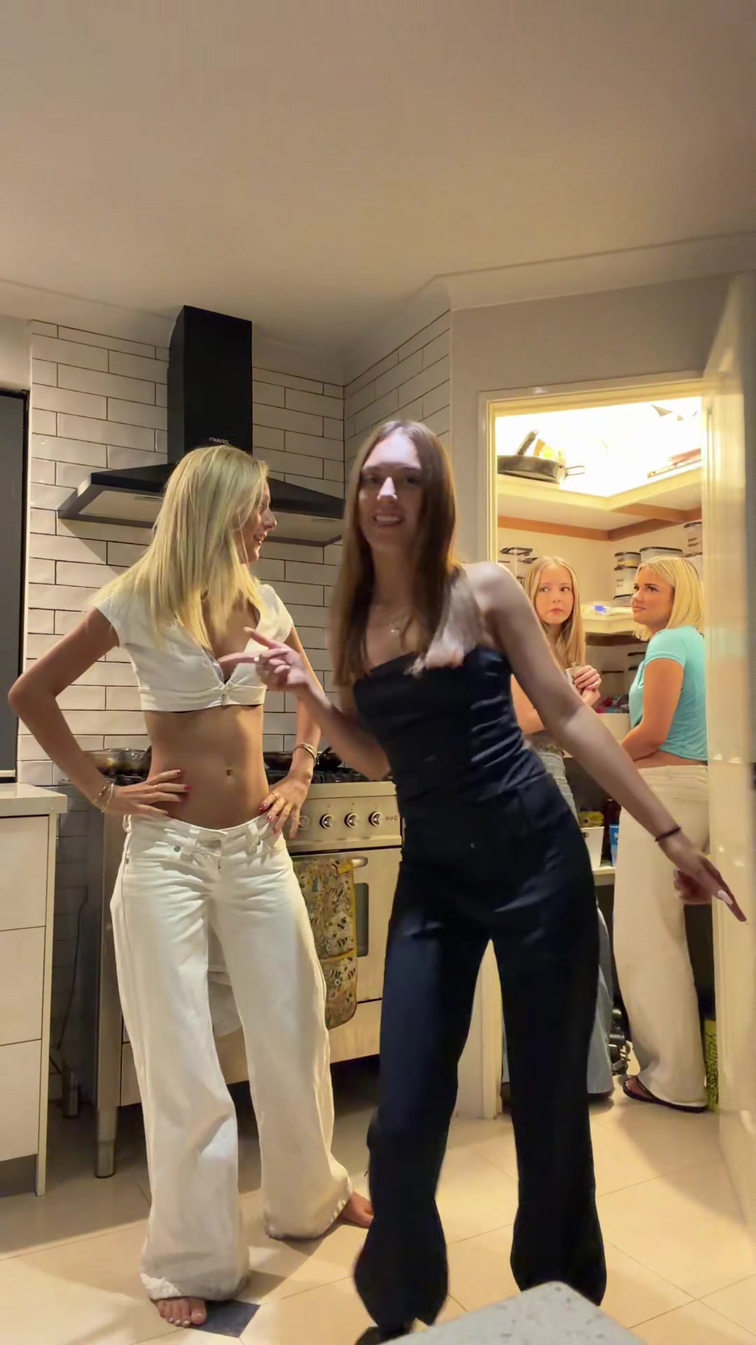 @nevelewis1