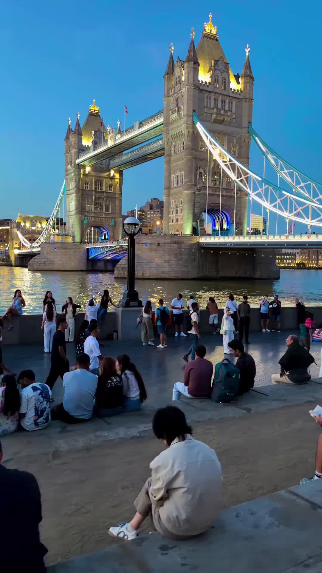 @𝓓𝓪𝓷𝓲𝓪𝓵 𝓚𝓱𝓪𝓷 𝕌𝕂🇬🇧