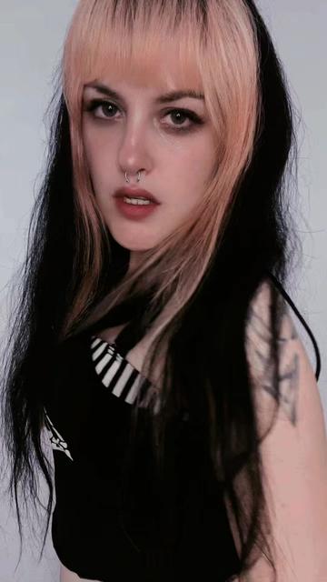 @🖤𝕷𝖎𝖓𝖉𝖘𝖊𝖞🖤