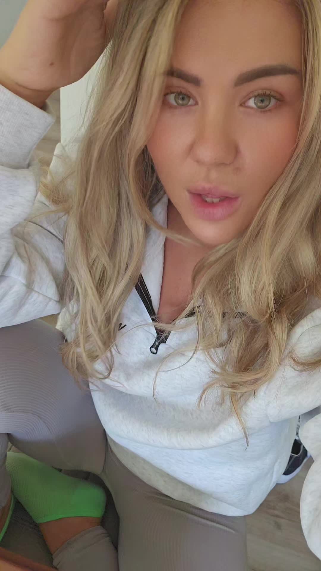 @Elena Maria