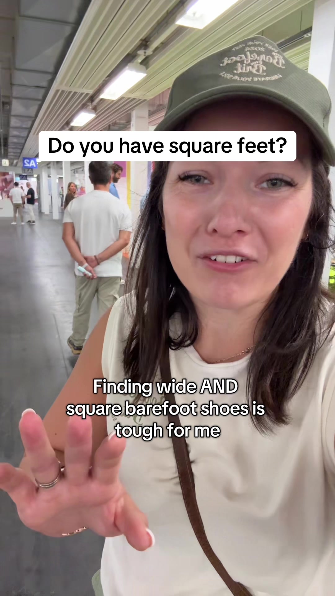 @Barefoot👣Brit