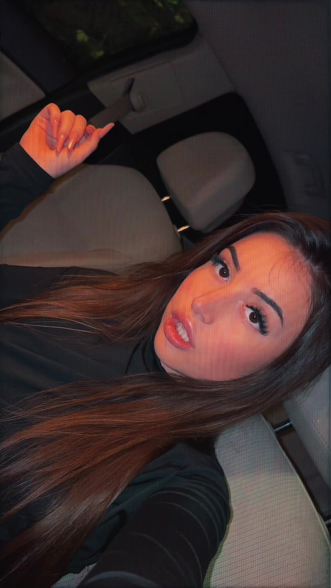 @Violeta